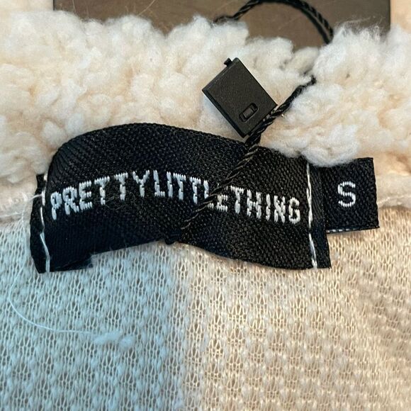 PrettyLittleThings Borg Teddy Fleece Sweatshirt Cream Long Sleeve Cropped S - Picture 8 of 9